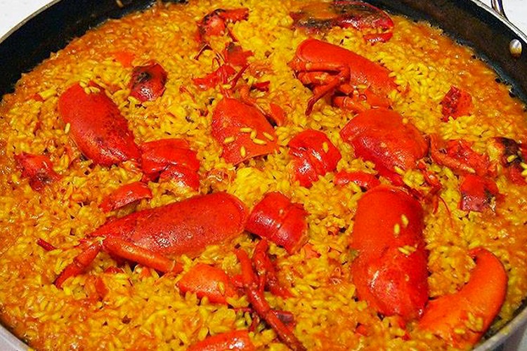 Arroz con bogavante caldoso